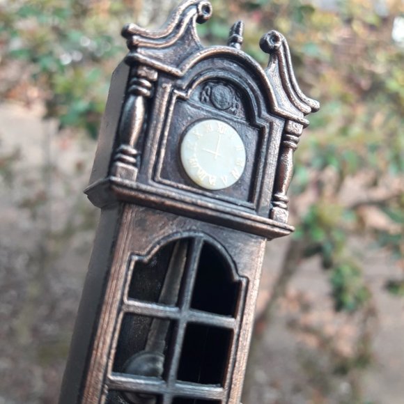 Mini Dollhouse Clock Cast Iron Pencil Sharpener Vintage Grandfather Clock - Picture 8 of 11